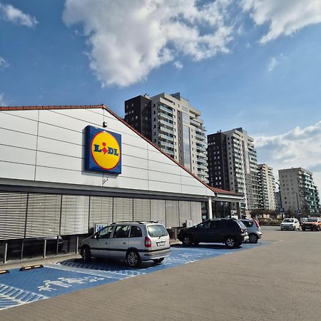 קטוביץ Apartament Wsrod 1000Cy Swiatel - Z Parkingiem W Hali Garazowej- Duzy Balkon Z Lezakami - Piekny Widok Noca Na Panorame Tysiaclecia מראה חיצוני תמונה