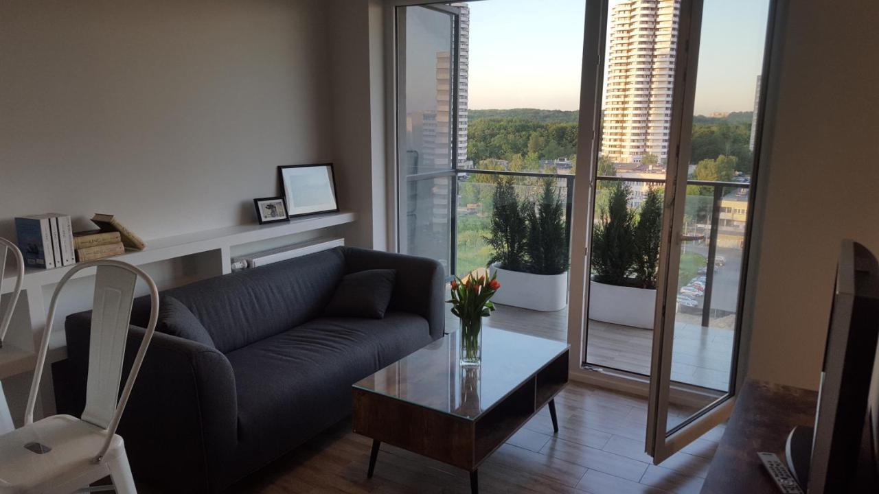 קטוביץ Apartament Wsrod 1000Cy Swiatel - Z Parkingiem W Hali Garazowej- Duzy Balkon Z Lezakami - Piekny Widok Noca Na Panorame Tysiaclecia מראה חיצוני תמונה