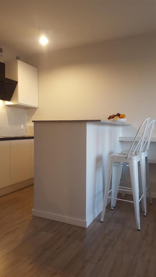 קטוביץ Apartament Wsrod 1000Cy Swiatel - Z Parkingiem W Hali Garazowej- Duzy Balkon Z Lezakami - Piekny Widok Noca Na Panorame Tysiaclecia מראה חיצוני תמונה