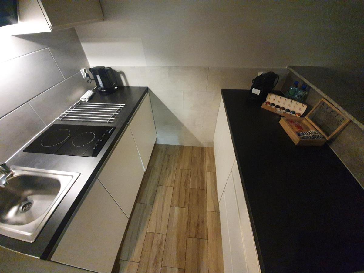 קטוביץ Apartament Wsrod 1000Cy Swiatel - Z Parkingiem W Hali Garazowej- Duzy Balkon Z Lezakami - Piekny Widok Noca Na Panorame Tysiaclecia מראה חיצוני תמונה