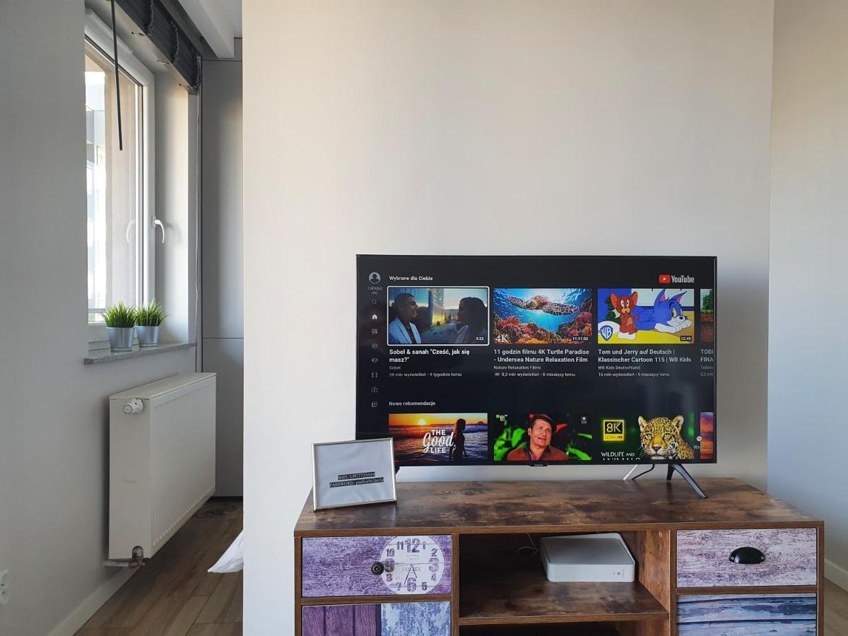 קטוביץ Apartament Wsrod 1000Cy Swiatel - Z Parkingiem W Hali Garazowej- Duzy Balkon Z Lezakami - Piekny Widok Noca Na Panorame Tysiaclecia מראה חיצוני תמונה