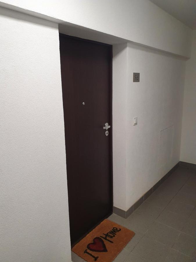 קטוביץ Apartament Wsrod 1000Cy Swiatel - Z Parkingiem W Hali Garazowej- Duzy Balkon Z Lezakami - Piekny Widok Noca Na Panorame Tysiaclecia מראה חיצוני תמונה