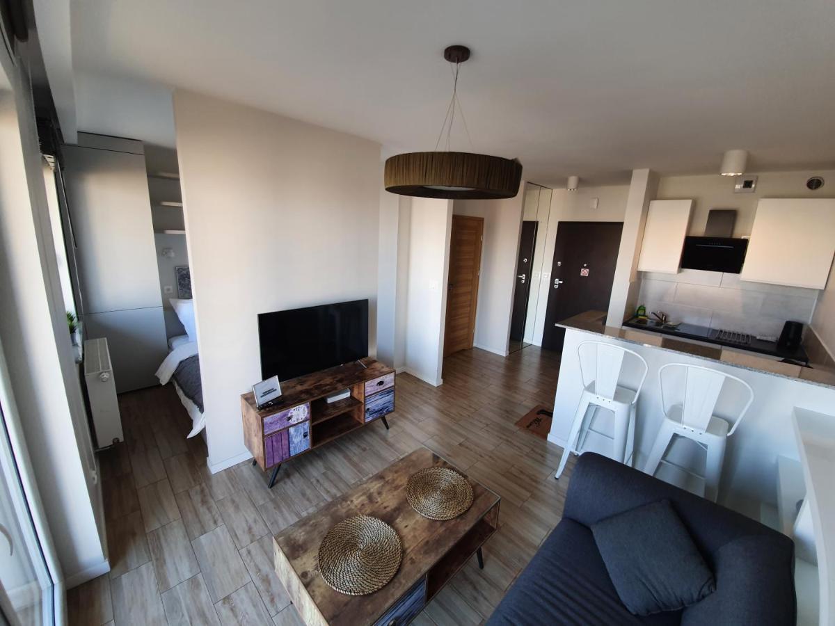 קטוביץ Apartament Wsrod 1000Cy Swiatel - Z Parkingiem W Hali Garazowej- Duzy Balkon Z Lezakami - Piekny Widok Noca Na Panorame Tysiaclecia מראה חיצוני תמונה
