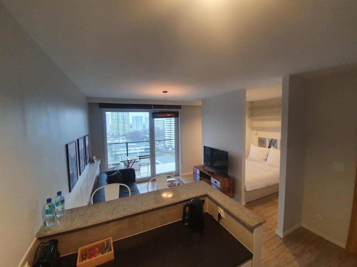 קטוביץ Apartament Wsrod 1000Cy Swiatel - Z Parkingiem W Hali Garazowej- Duzy Balkon Z Lezakami - Piekny Widok Noca Na Panorame Tysiaclecia מראה חיצוני תמונה