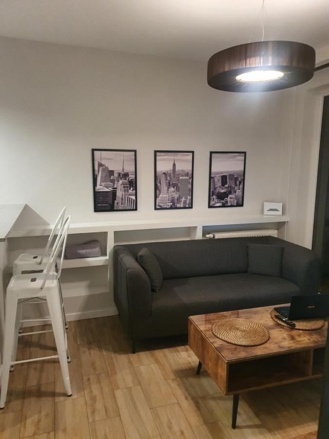 קטוביץ Apartament Wsrod 1000Cy Swiatel - Z Parkingiem W Hali Garazowej- Duzy Balkon Z Lezakami - Piekny Widok Noca Na Panorame Tysiaclecia מראה חיצוני תמונה