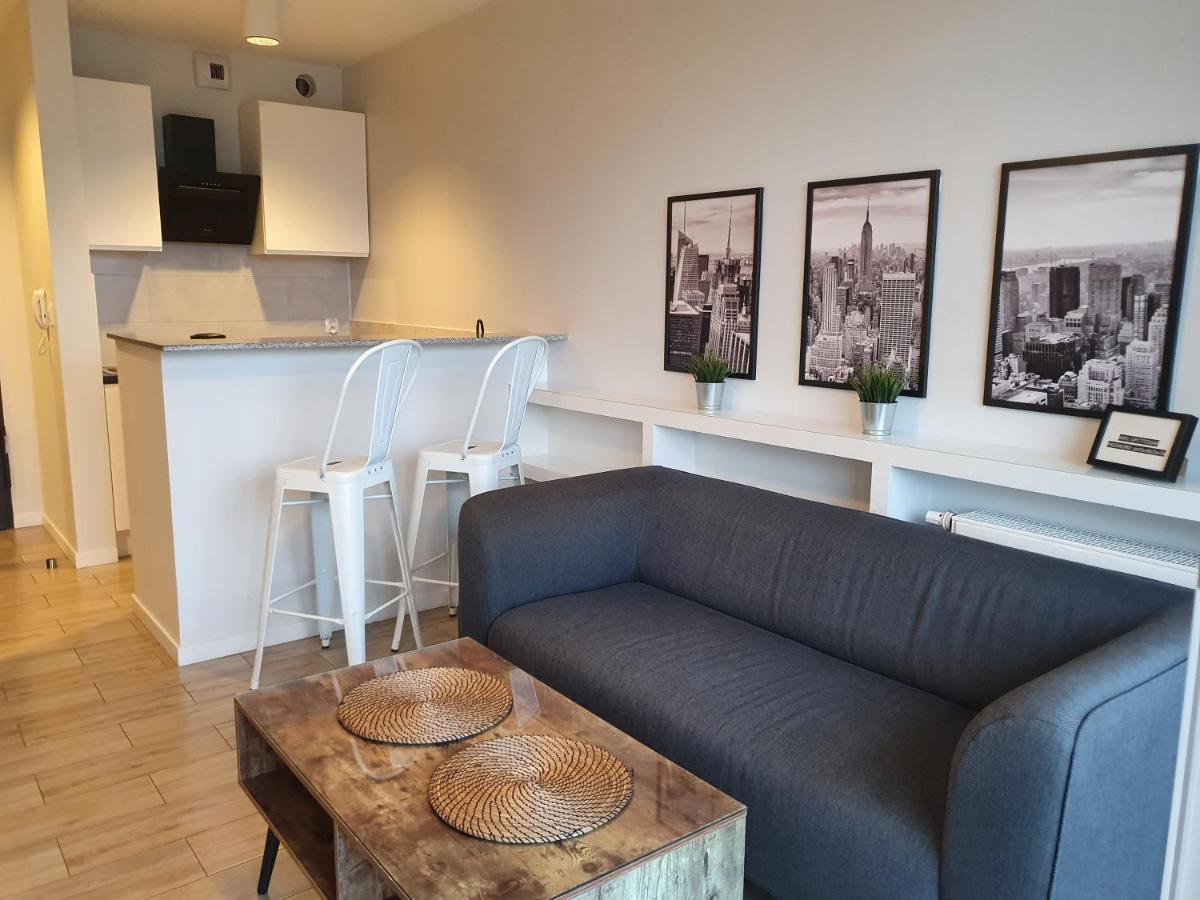קטוביץ Apartament Wsrod 1000Cy Swiatel - Z Parkingiem W Hali Garazowej- Duzy Balkon Z Lezakami - Piekny Widok Noca Na Panorame Tysiaclecia מראה חיצוני תמונה