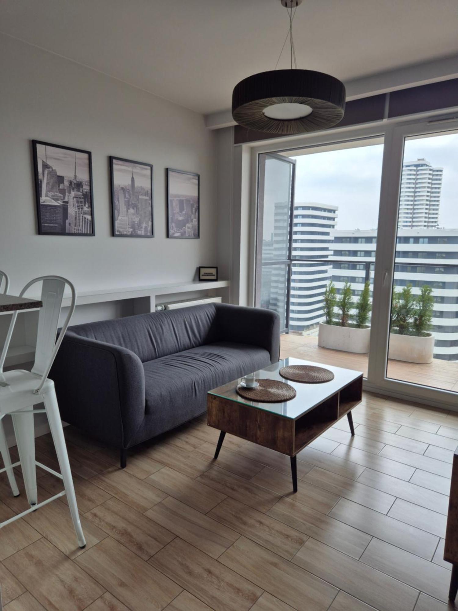 קטוביץ Apartament Wsrod 1000Cy Swiatel - Z Parkingiem W Hali Garazowej- Duzy Balkon Z Lezakami - Piekny Widok Noca Na Panorame Tysiaclecia מראה חיצוני תמונה